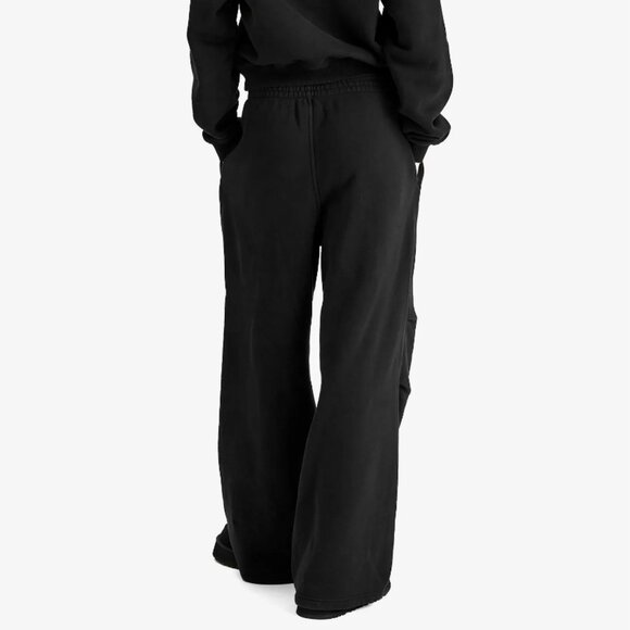 SKIMS Boxer Sweatpants - Picture 2 of 3